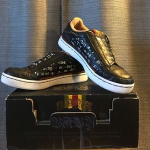 L.A.M.B. Women’s black leather slip on shoe 7.5